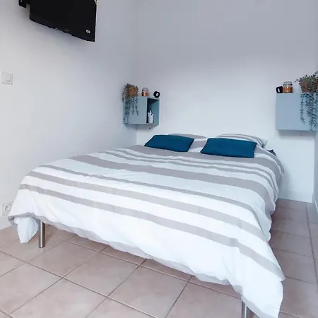La Nouvelle P'tite Chouette Illuminee 2025 Homestay szállás *