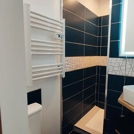 La Nouvelle P'tite Chouette Illuminee 2025 Homestay szállás Ménilles