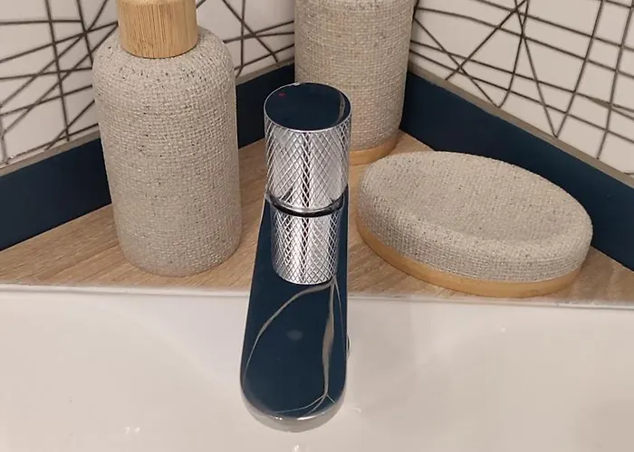 La Nouvelle P'tite Chouette Illuminee 2025 Menilles